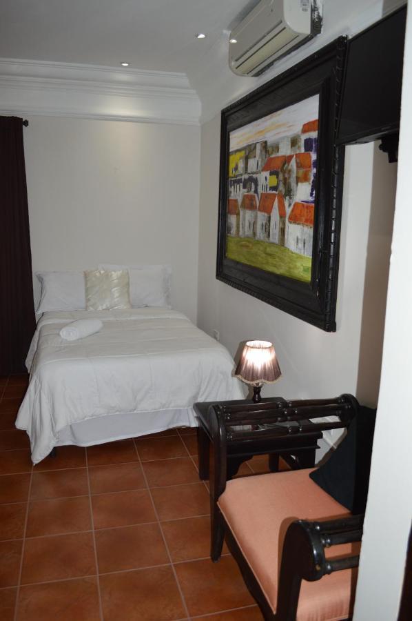 Hotel Villa Antigua サンサルバドル エクステリア 写真